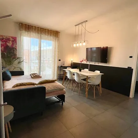 Center - Modern Flat With Free Parking And Wifi - B Apartmán *