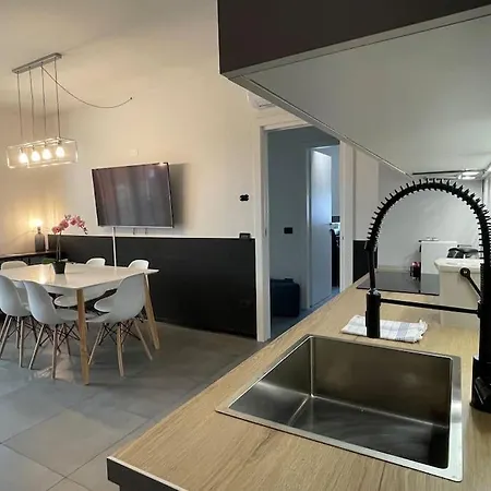 Center - Modern Flat With Free Parking And Wifi - B *