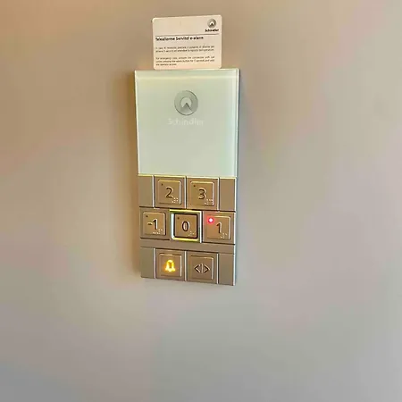 Apartmán Center - Modern Flat With Free Parking And Wifi - B *